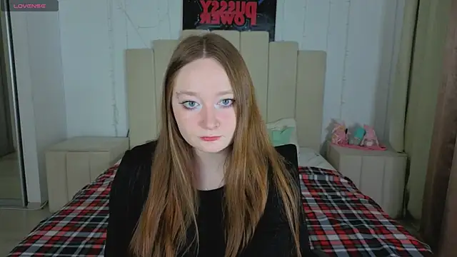 VikiBlossom online show from December 17, 2025, 3:51 pm