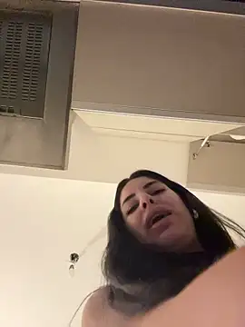 Snapshot of Magui21 chatting on December 16, 2025, 12:04 am Magui21 online show from December 16, 2025, 12:04 am