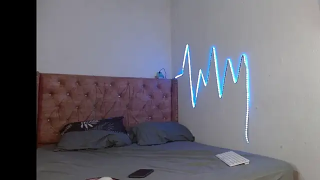 ALEXX BOOY online show from December 14, 2025, 2:33 pm