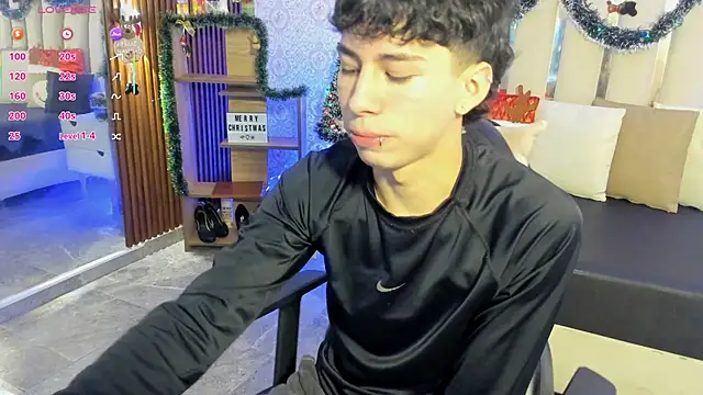 Snapshot of kaelwolf_tay chatting on December 18, 2025, 7:09 pm kaelwolf tay online show from December 18, 2025, 7:09 pm