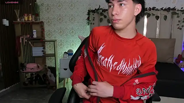 Snapshot of kaelwolf_tay chatting on February 12, 2026, 7:09 pm kaelwolf tay online show from February 12, 2026, 7:09 pm