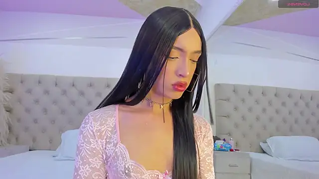 Snapshot of DeboraCopper chatting on February 17, 2026, 10:38 pm DeboraCopper online show from February 17, 2026, 10:38 pm