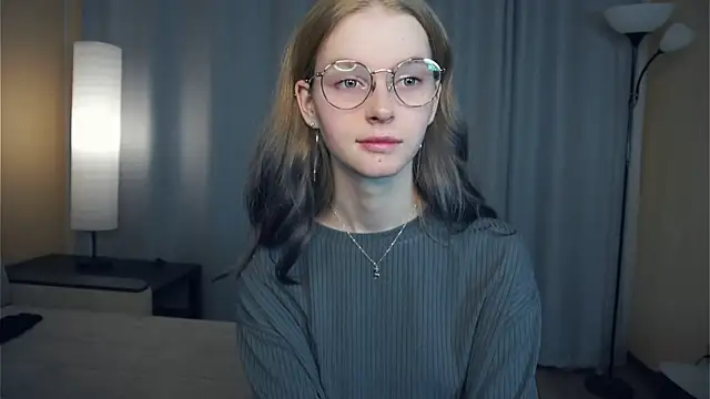 Snapshot of ToyaPletz chatting on November 29, 2025, 5:16 pm ToyaPletz online show from November 29, 2025, 5:16 pm