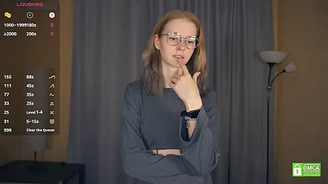 Snapshot of ToyaPletz chatting on December 19, 2025, 6:15 pm ToyaPletz online show from December 19, 2025, 6:15 pm