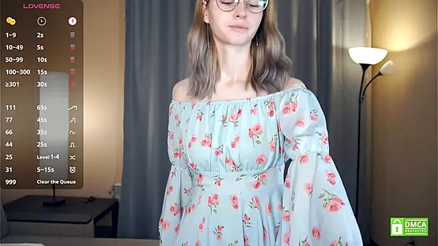 Snapshot of ToyaPletz chatting on January 7, 2026, 7:05 pm ToyaPletz online show from January 7, 2026, 7:05 pm