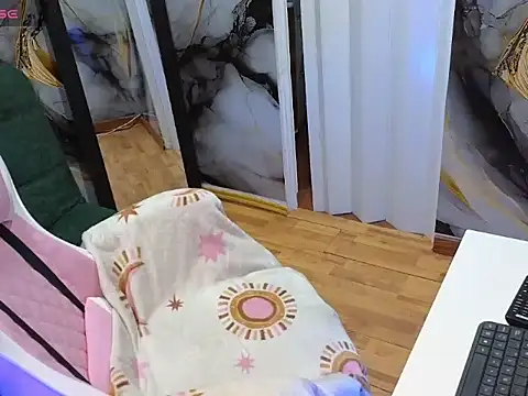 Snapshot of SHIZUKA_WET chatting on December 5, 2025, 3:15 am SHIZUKA WET online show from December 5, 2025, 3:15 am