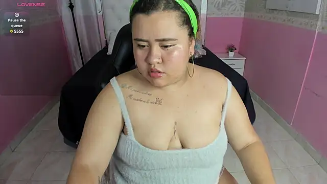 Snapshot of Danna_Keys chatting on December 17, 2025, 6:47 pm Danna Keys online show from December 17, 2025, 6:47 pm