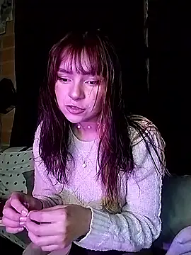 JennBenett  online show from December 17, 2025, 11:16 am