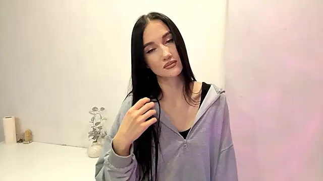 Snapshot of Beautyofnlka chatting on November 24, 2025, 1:00 pm Beautyofnlka online show from November 24, 2025, 1:00 pm