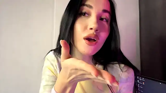 Snapshot of Beautyofnlka chatting on November 28, 2025, 1:47 pm Beautyofnlka online show from November 28, 2025, 1:47 pm