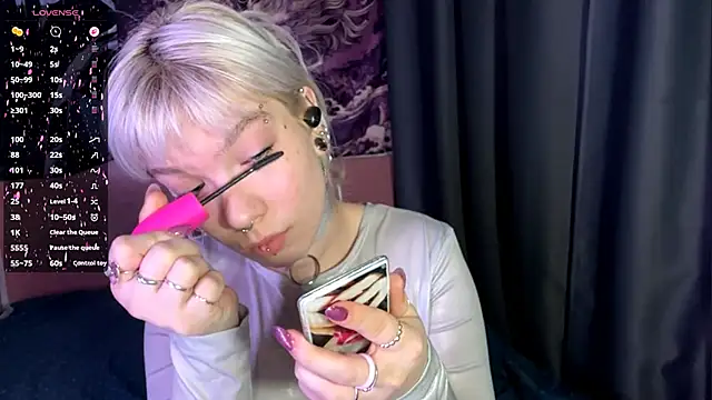 LolaDollyMur online show from November 29, 2025, 8:12 pm