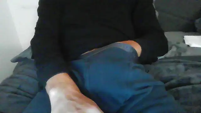 latinman7944 online show from February 26, 2026, 7:51 am