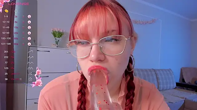 Snapshot of SweetieMarry chatting on April 15, 2026, 3:02 am SweetieMarry online show from April 15, 2026, 3:02 am