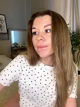 Snapshot of AllyBaley chatting on December 3, 2025, 8:00 am AllyBaley online show from December 3, 2025, 8:00 am