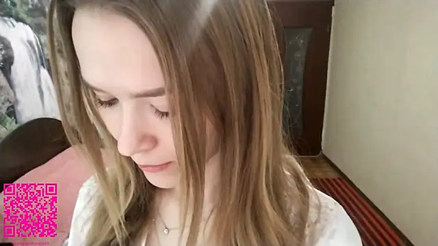 Snapshot of Anie_best chatting on December 17, 2025, 10:21 am Anie best online show from December 17, 2025, 10:21 am