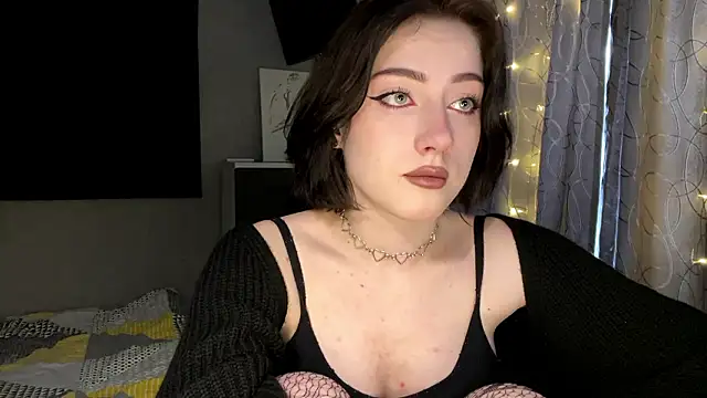 Snapshot of Meowluly chatting on February 12, 2026, 11:44 pm Meowluly online show from February 12, 2026, 11:44 pm