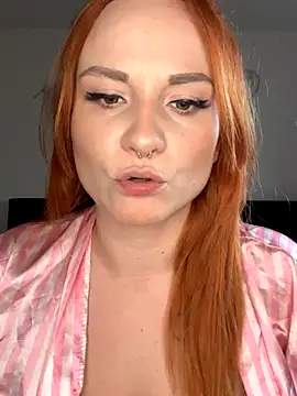 Snapshot of Fiebie_licios chatting on December 2, 2025, 9:03 am Fiebie licios online show from December 2, 2025, 9:03 am