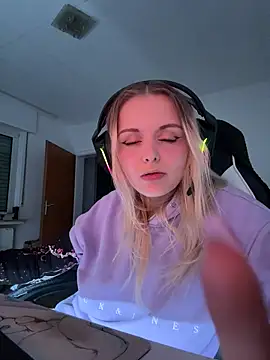 Snapshot of OfflineLizzy chatting on March 6, 2026, 2:52 am OfflineLizzy online show from March 6, 2026, 2:52 am