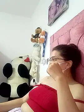 Snapshot of dulcecielo_ chatting on January 8, 2026, 12:13 am dulcecielo online show from January 8, 2026, 12:13 am