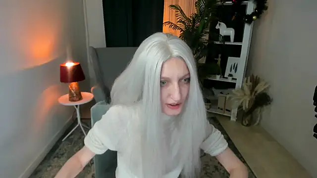 ViktoriaClark online show from December 17, 2025, 10:54 am