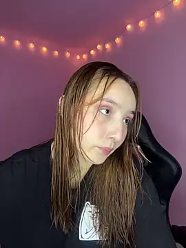 Davne  online show from December 22, 2025, 10:29 pm