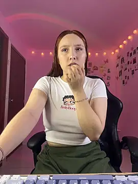 Snapshot of Davne_ chatting on February 19, 2026, 2:29 am Davne online show from February 19, 2026, 2:29 am