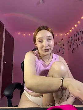 Snapshot of Davne_ chatting on March 4, 2026, 10:38 pm Davne online show from March 4, 2026, 10:38 pm