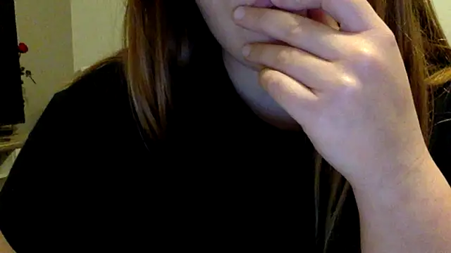 Snapshot of Blue-Coxy chatting on November 25, 2025, 6:19 pm Blue-Coxy online show from November 25, 2025, 6:19 pm