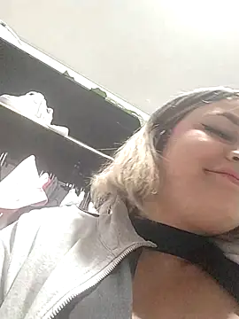 Snapshot of sexy_aurora_ourdoors chatting on December 3, 2025, 7:23 pm sexy aurora ourdoors online show from December 3, 2025, 7:23 pm