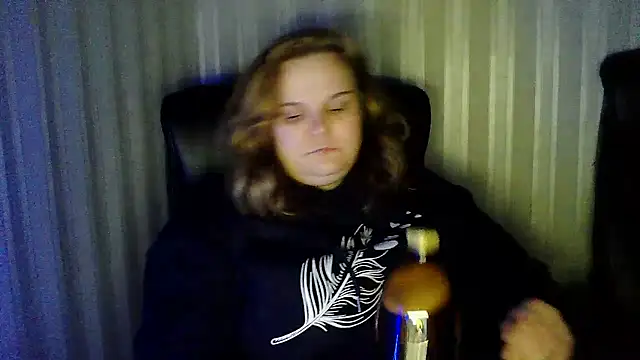 Snapshot of HarmonyKareraa chatting on December 13, 2025, 9:53 pm HarmonyKareraa online show from December 13, 2025, 9:53 pm