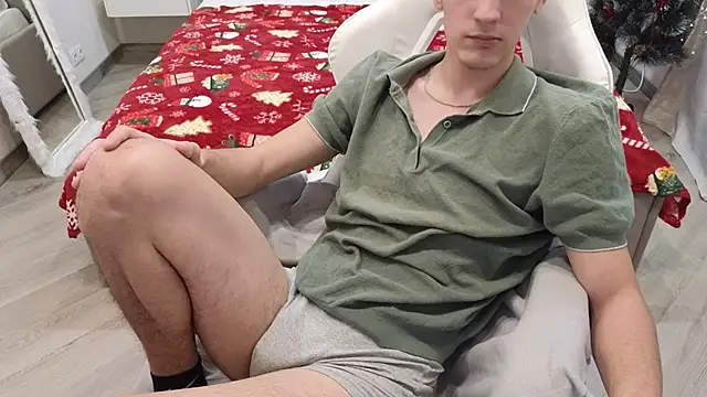 Snapshot of MoonlinSkinn chatting on December 16, 2025, 8:08 am MoonlinSkinn online show from December 16, 2025, 8:08 am