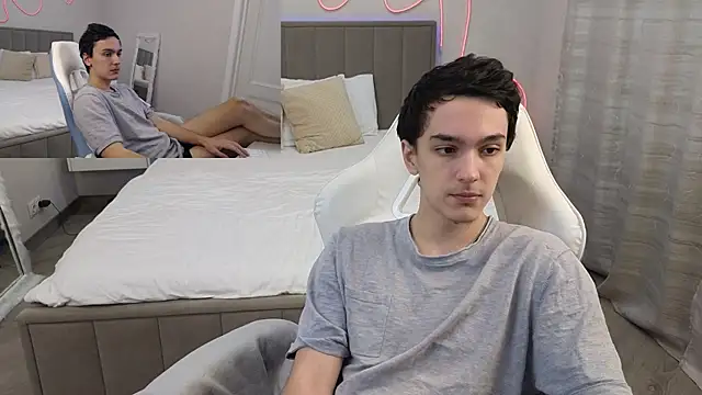 Snapshot of MoonlinSkinn chatting on January 18, 2026, 1:09 am MoonlinSkinn online show from January 18, 2026, 1:09 am