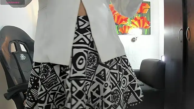 Snapshot of Miss_clarepocahose chatting on December 21, 2025, 4:58 pm Miss clarepocahose online show from December 21, 2025, 4:58 pm