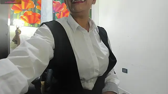 Snapshot of Miss_clarepocahose chatting on January 16, 2026, 12:58 am Miss clarepocahose online show from January 16, 2026, 12:58 am