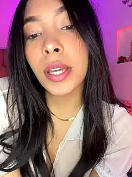 Snapshot of KarolRojas_22 chatting on November 29, 2025, 11:30 pm KarolRojas 22 online show from November 29, 2025, 11:30 pm