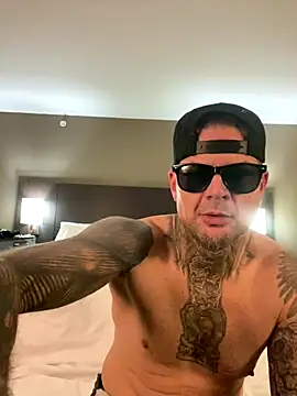 JSizzle13 online show from December 2, 2025, 5:02 am