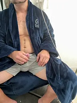 2addictivelyhorny online show from June 21, 2026, 3:03 pm