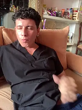 Snapshot of angelxxx95 chatting on February 27, 2026, 5:13 pm angelxxx95 online show from February 27, 2026, 5:13 pm