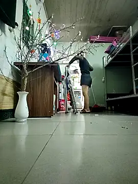 Snapshot of LianLaz chatting on February 15, 2026, 12:25 pm LianLaz online show from February 15, 2026, 12:25 pm