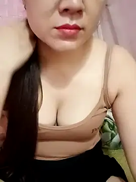 Lily-ross22 online show from July 16, 2026, 4:57 pm