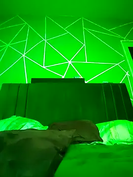 Snapshot of Reynpau19 chatting on November 25, 2025, 4:23 am Reynpau19 online show from November 25, 2025, 4:23 am