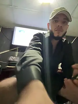 tratosucio online show from December 19, 2025, 7:37 am