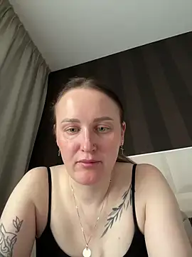 TomilaSi online show from April 6, 2026, 11:22 am