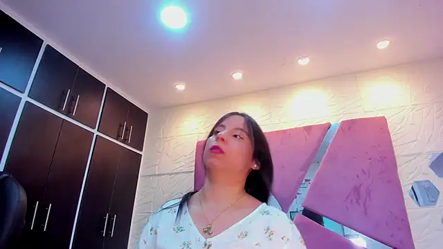 sol-angel online show from May 2, 2026, 4:12 pm