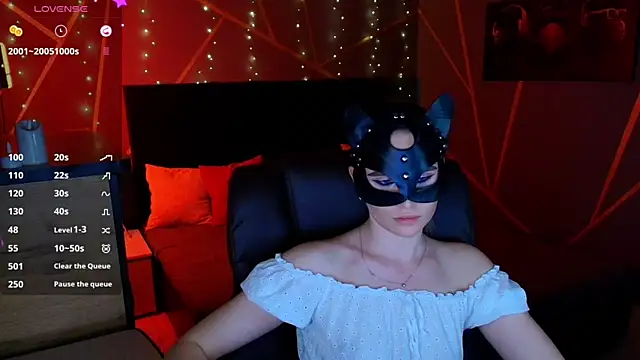  Sweet  Cat  online show from April 4, 2026, 5:10 pm