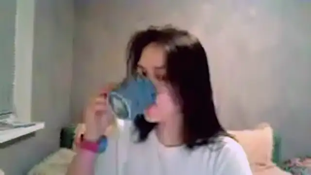 Snapshot of GlibRasher chatting on December 4, 2025, 8:17 pm GlibRasher online show from December 4, 2025, 8:17 pm