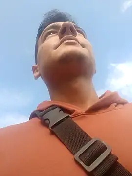 Snapshot of STUDIO-1 chatting on December 16, 2025, 1:16 pm STUDIO-1 online show from December 16, 2025, 1:16 pm