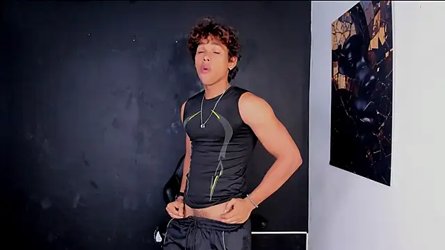 Snapshot of LiamVibes212 chatting on February 19, 2026, 1:07 pm LiamVibes212 online show from February 19, 2026, 1:07 pm