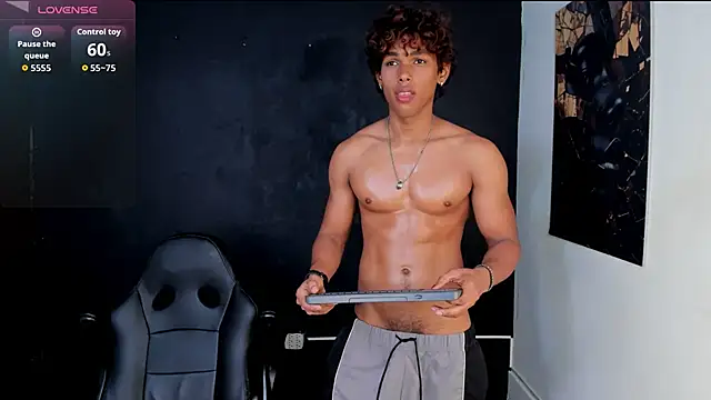 Snapshot of LiamVibes212 chatting on February 21, 2026, 1:23 pm LiamVibes212 online show from February 21, 2026, 1:23 pm