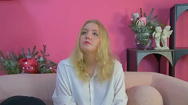 EmilyEvanse online show from December 2, 2025, 6:08 am